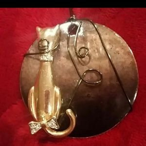 Cat necklace with Brown lace.